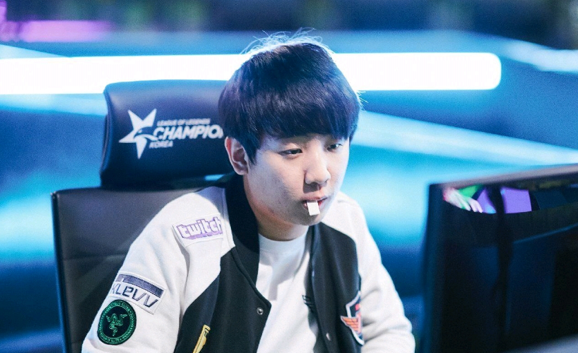 样的杰出球 样的杰出球