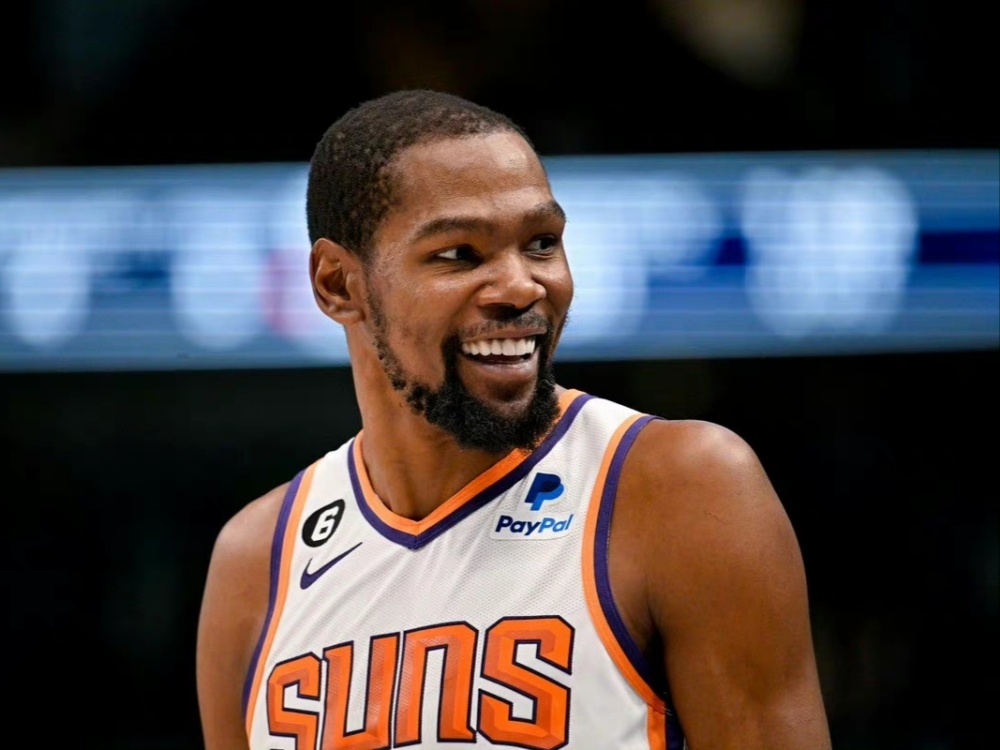 不怕死的她，字字不提统一，句句是统一👍记者：再问就统一了.